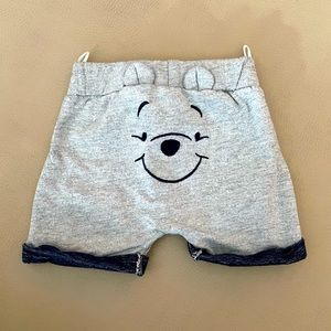 Winnie the pooh shorts (New) Disney